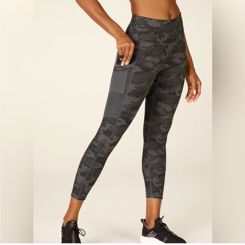 Fabletics Camo Powerhold Capri Leggings